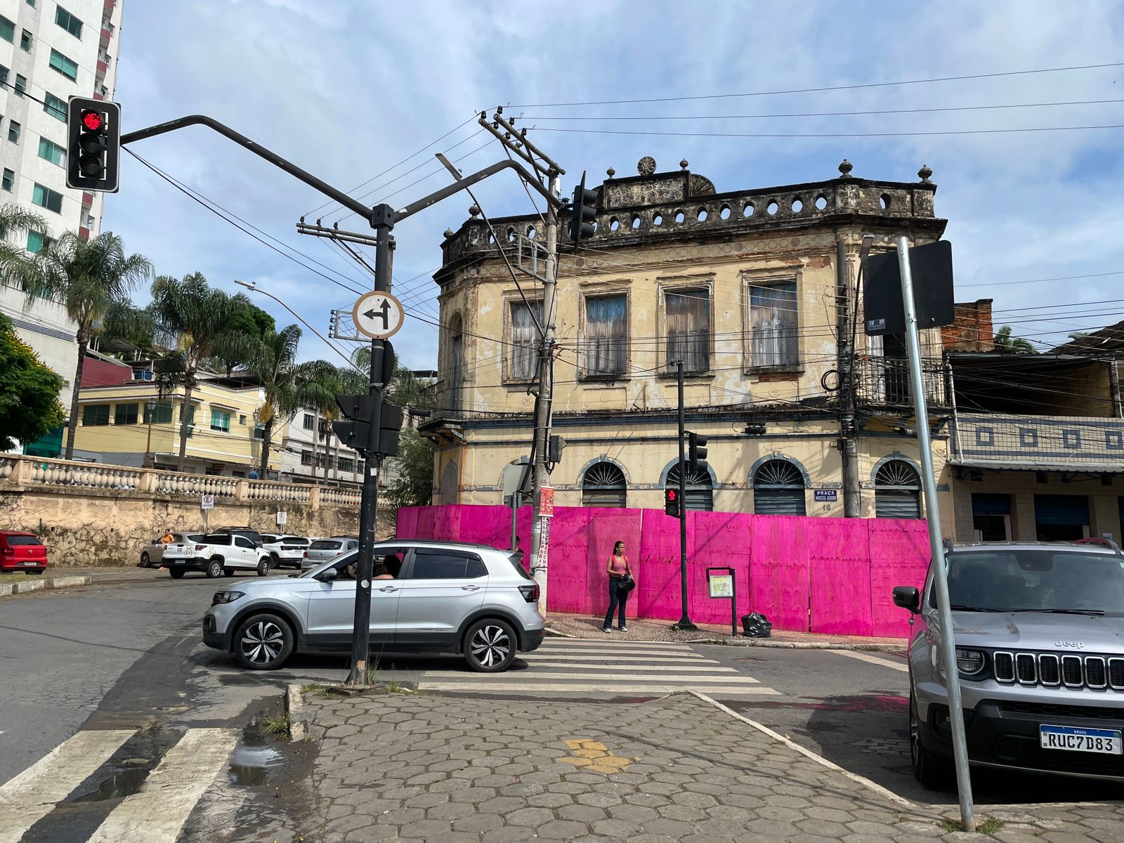 Imóvel no centro é interditado para reforma do passeio