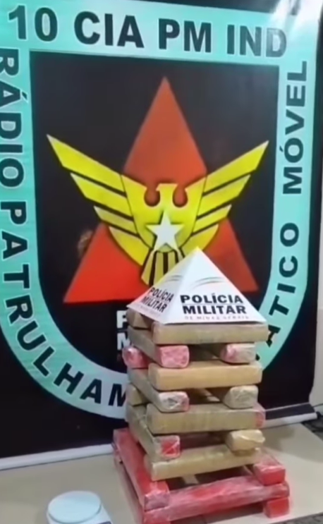 PM apreende 20 barras de maconha em Viçosa