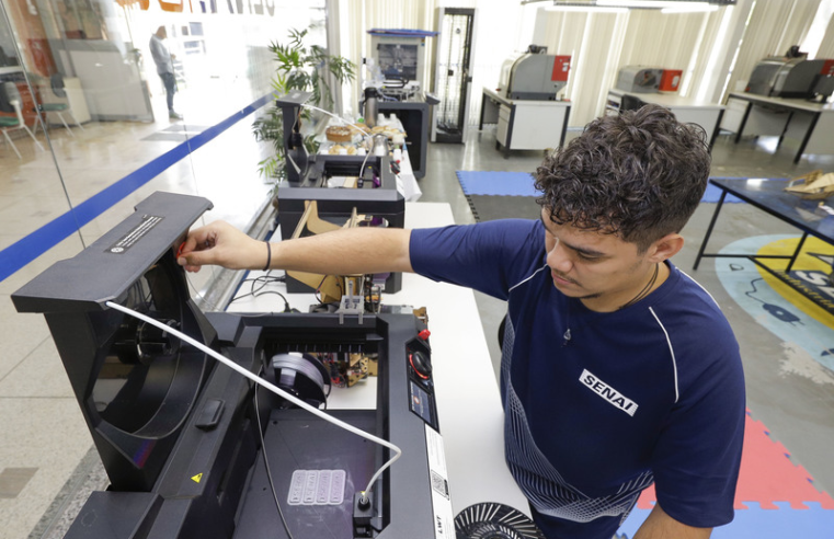 Governo de Minas cria painel de oportunidades para aproximar jovens do mercado de trabalho