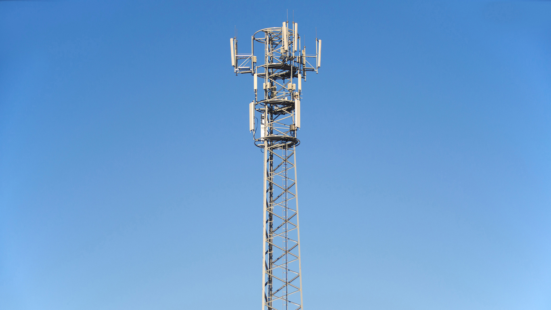 Bairro Paraíso enfrenta dificuldades para instalação de antenas telefônicas