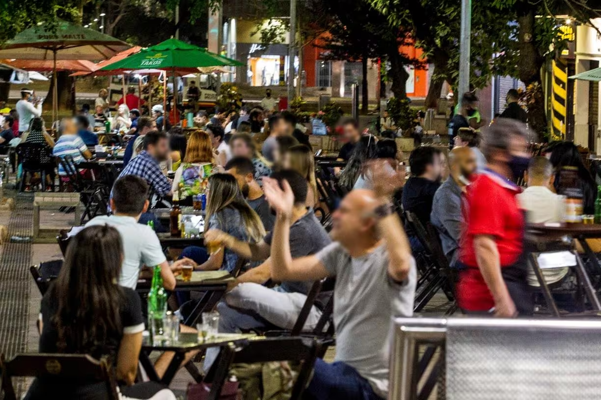Brasil: Número de bares e restaurantes em prejuízo aumenta 5%
