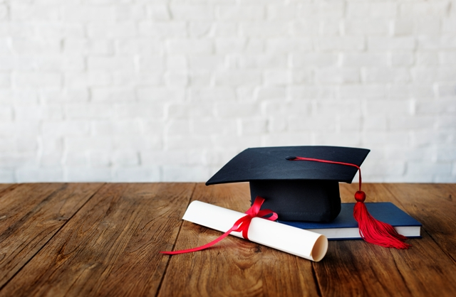 Pós-graduados recebem certificados nesta sexta, 1