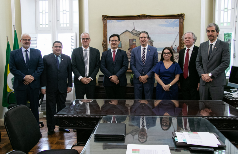 Reitor da UFV participa de reunião da Andifes com ministro da Educação
