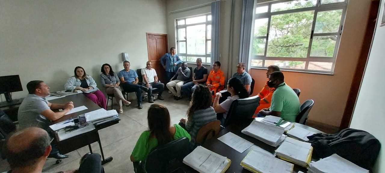 Prefeitura reúne agentes públicos para aprimorar ação emergencial na cidade em tempos de chuva