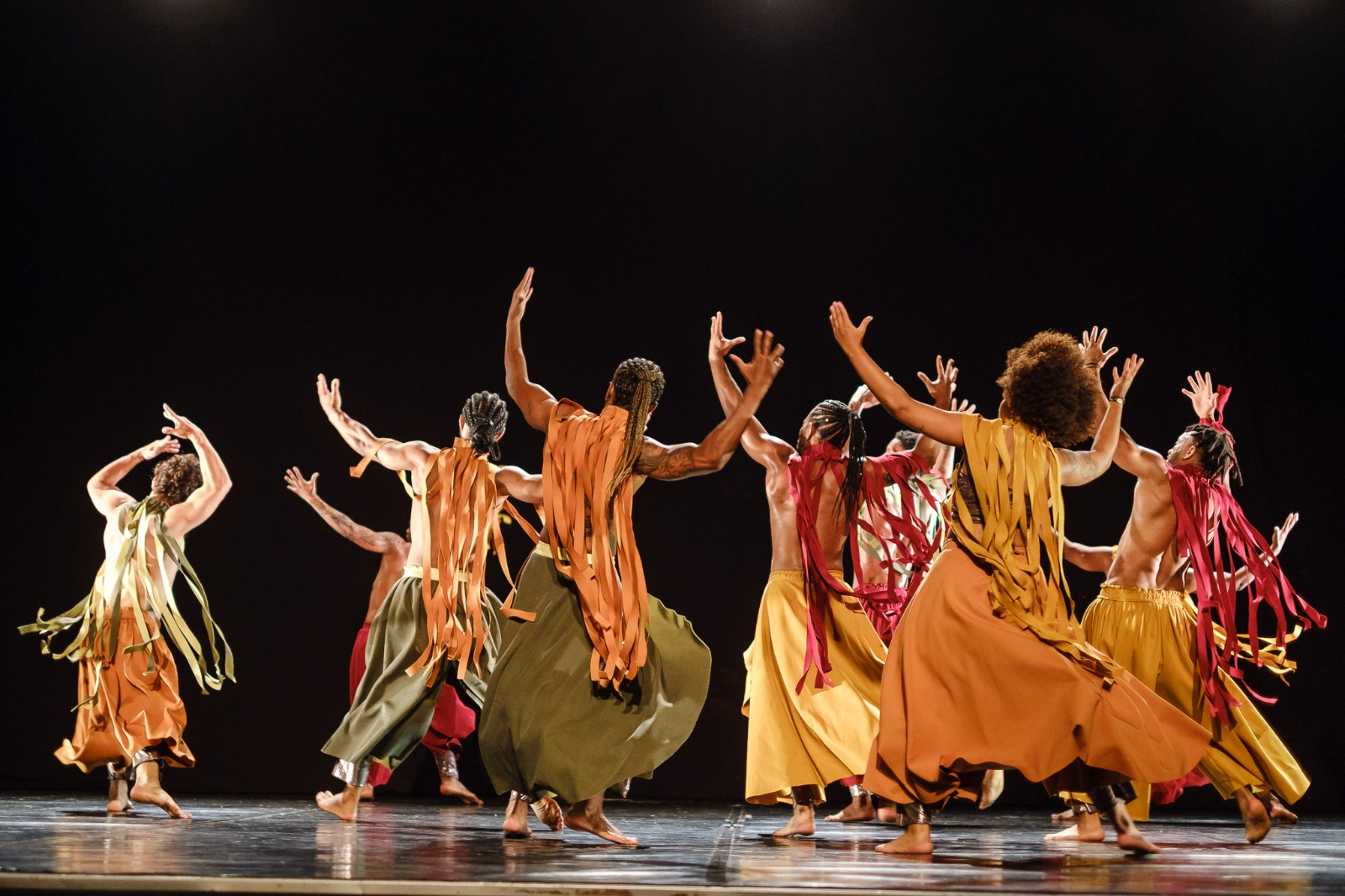 Paula Cândido: grupo Impacto apresenta obra de dança “O outro lado do rio”