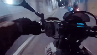 VÍDEO: motociclista é capturado após perseguição policial em Viçosa