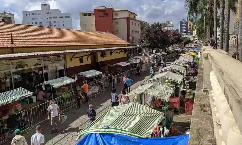 Feira noturna de quarta-feira acontecerá normalmente no feriado, 15