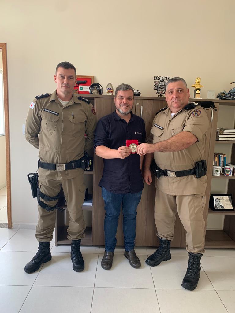 Diretor do Camerite Viçosa recebe homenagem da Polícia Militar