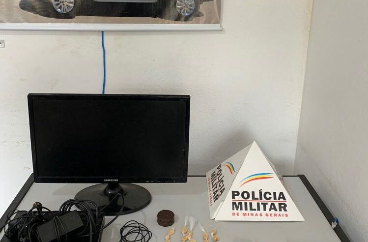 Homem é preso e menor apreendido por tráfico de drogas em Araponga