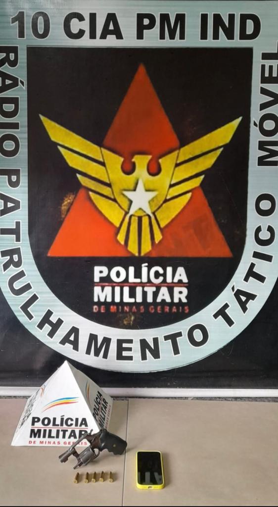 PM de Viçosa prende homem por posse ilegal de arma de fogo