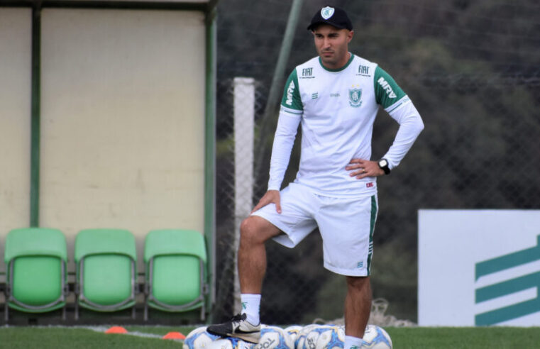 Novo técnico do América fez curso de futebol na UFV