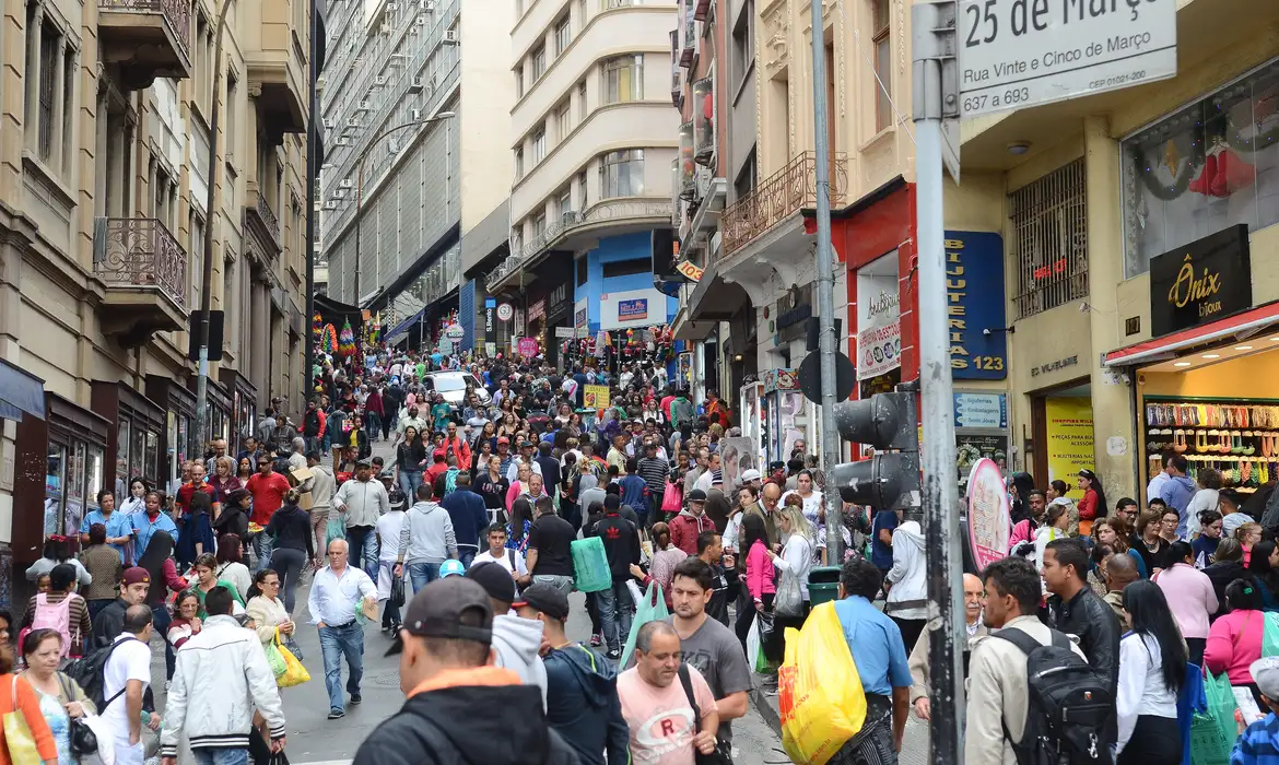 População parda supera a branca pela 1ª vez desde 1872, segundo o Censo