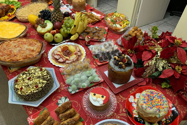 Veja 4 dicas de especialistas para quem bebeu e comeu muito durante a ceia de natal
