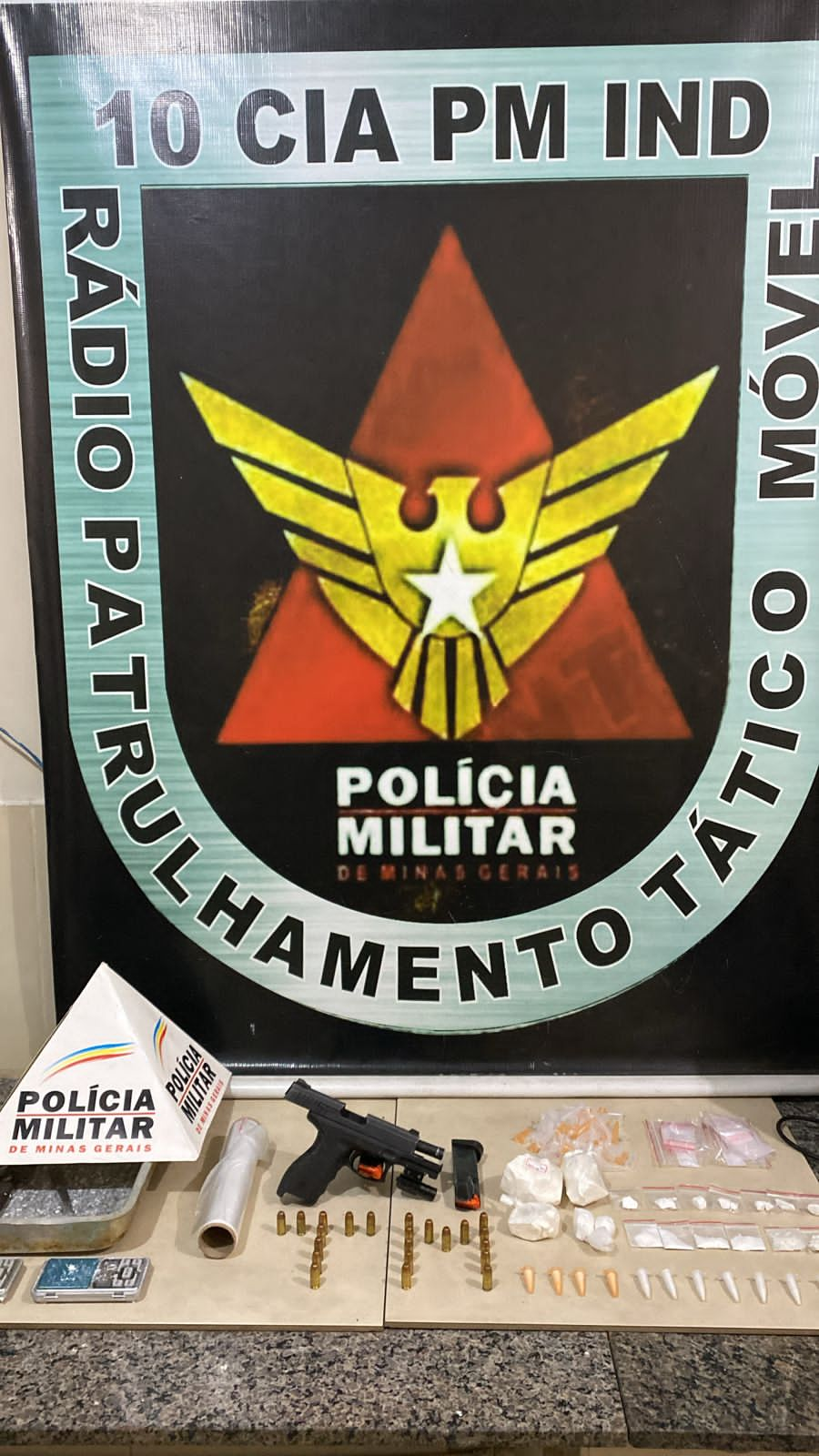 Viçosa: Operação desmantela ponto de tráfico e apreende arma de fogo