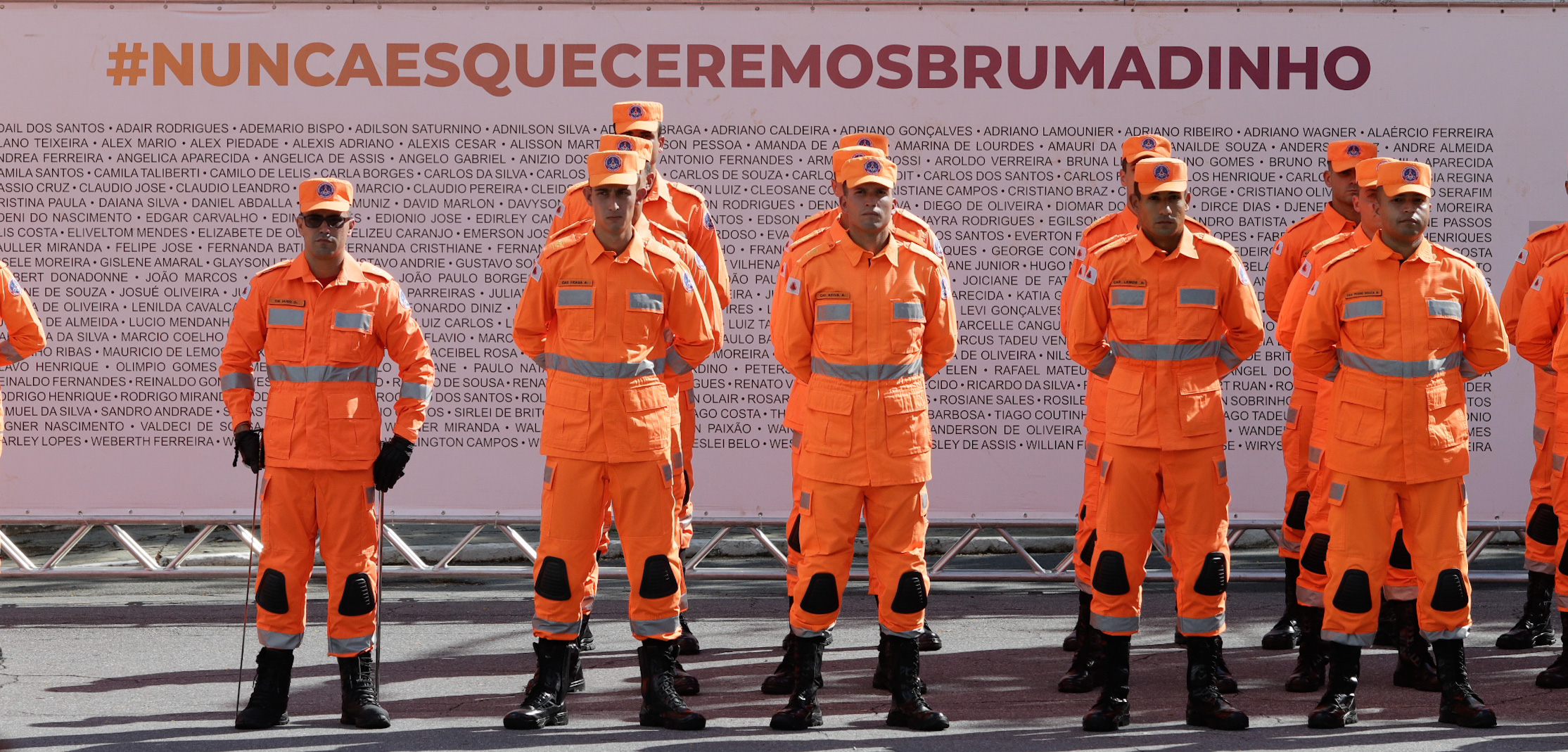 Placa em homenagem às vítimas de Brumdinho é inaugurada