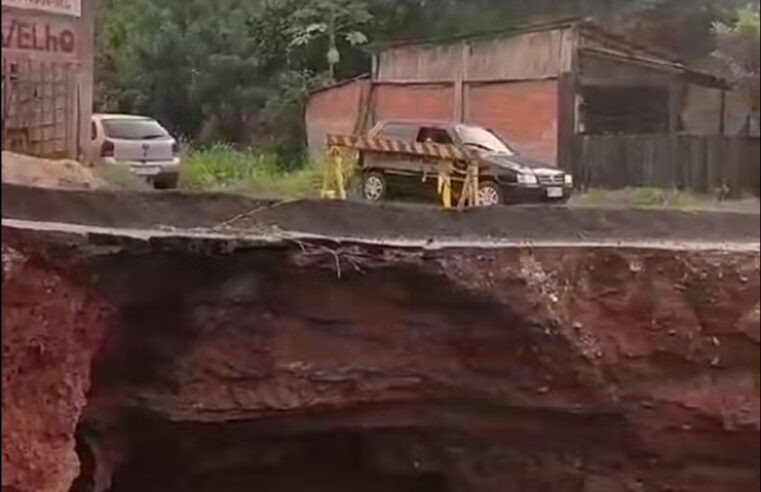 Trecho da rodovia que liga Fervedouro a Carangola é interditado