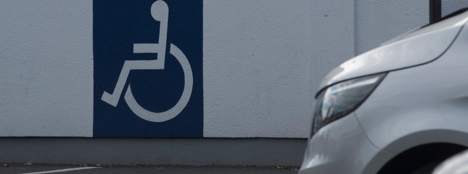 Governo de Minas muda regras do ICMS e IPVA de veículos para pessoas com deficiência