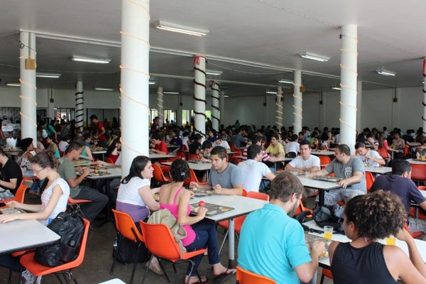 Estudantes da UFV podem fazer transferência do crédito do R.U. por conta própria