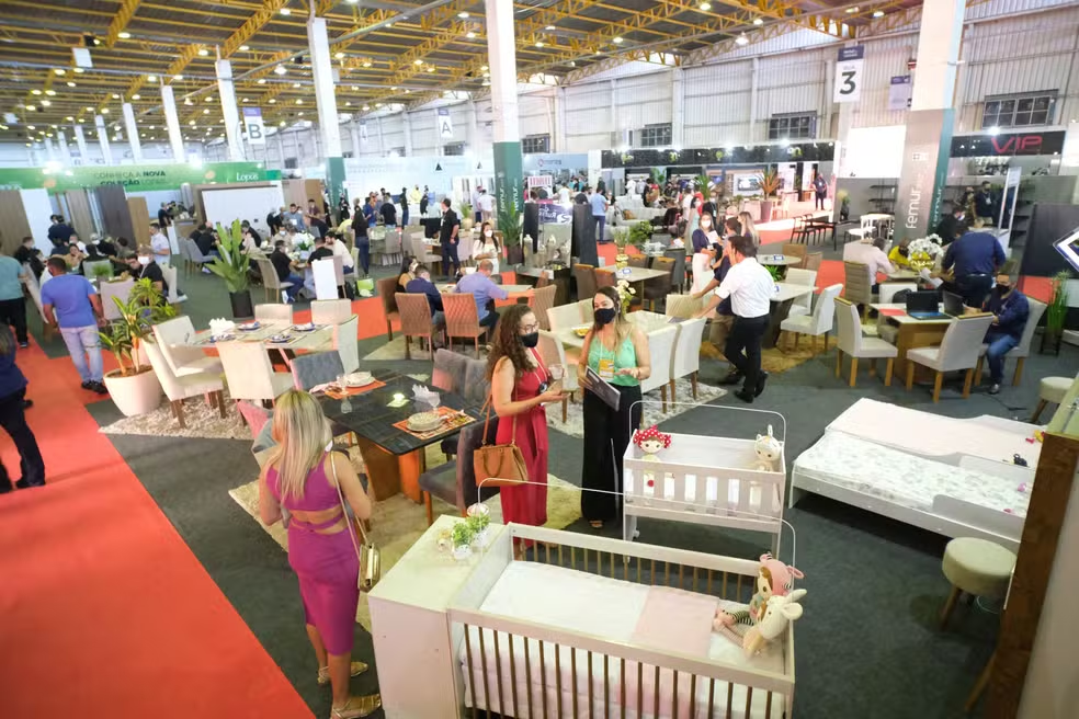 Ubá deve receber 20 mil visitantes em feira de móveis