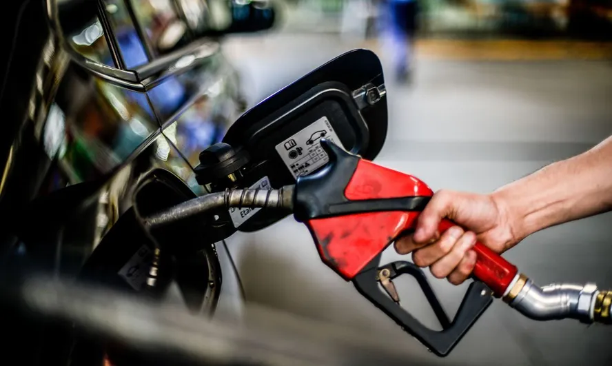 Preço de gasolina, diesel e gás de cozinha sobem com novo ICMS