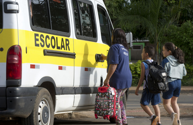 Diretran de Viçosa orienta pais para o cuidado com transporte escolar na volta às aulas