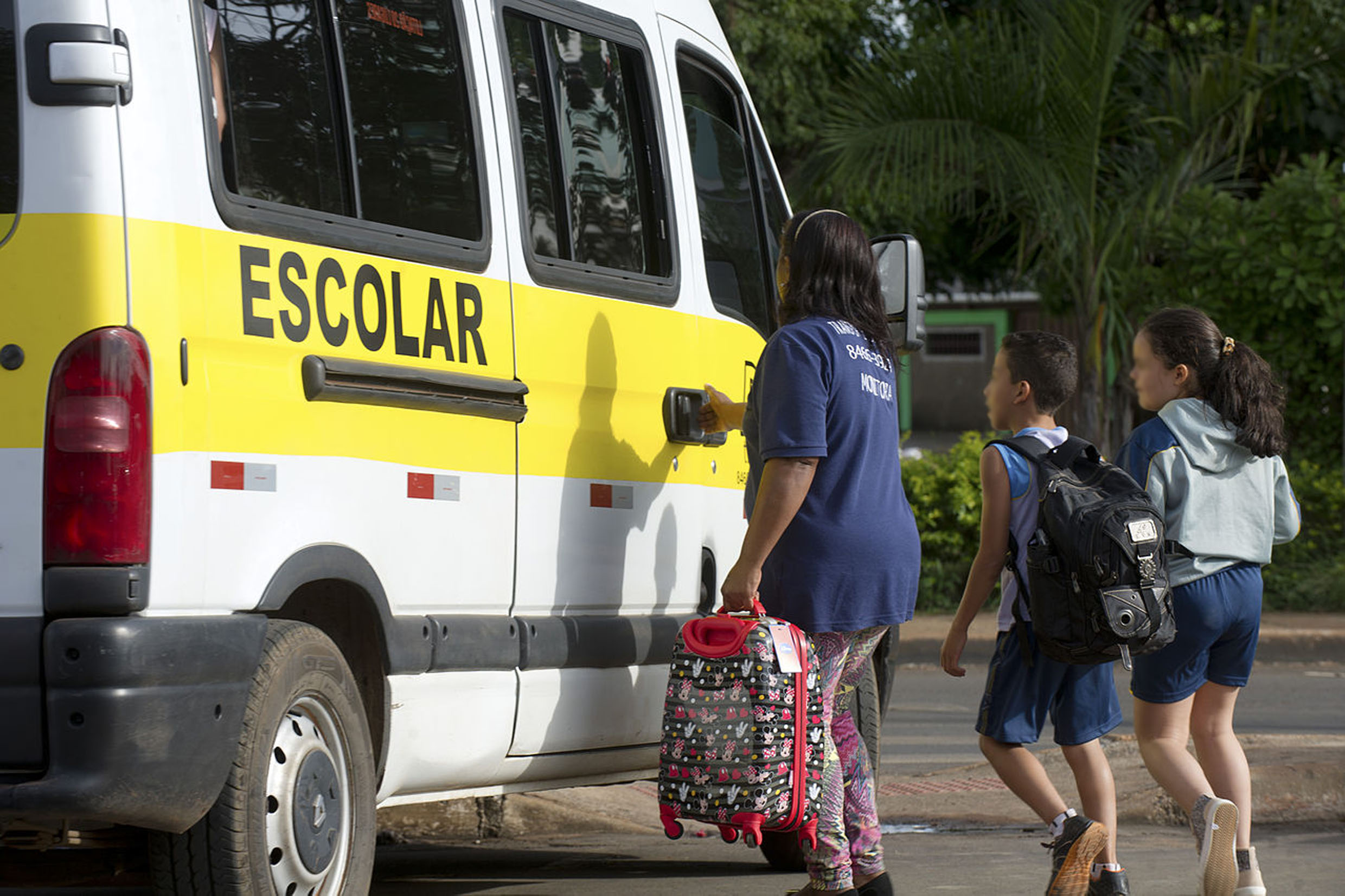 Diretran de Viçosa orienta pais para o cuidado com transporte escolar na volta às aulas