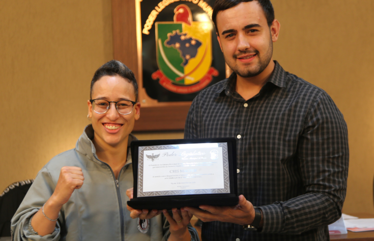 Idealizador do 1º Torneio de MMA Trans do mundo é homenageado na Câmara de Viçosa