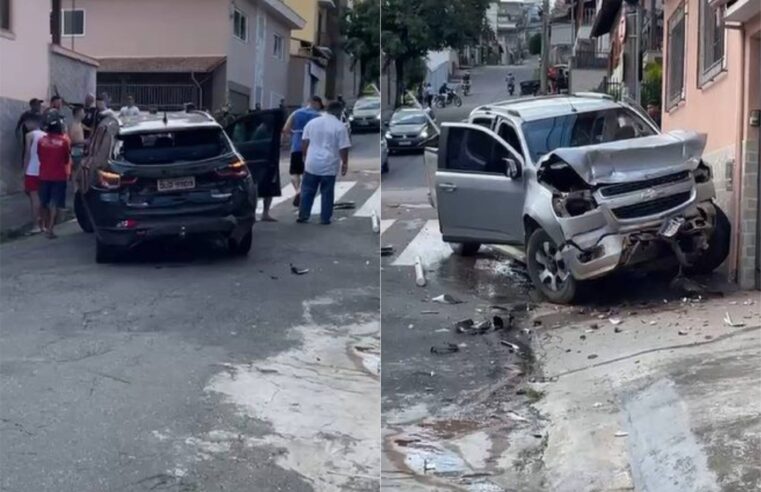 Viçosa: Colisão entre carros no Fátima deixa três pessoas feridas