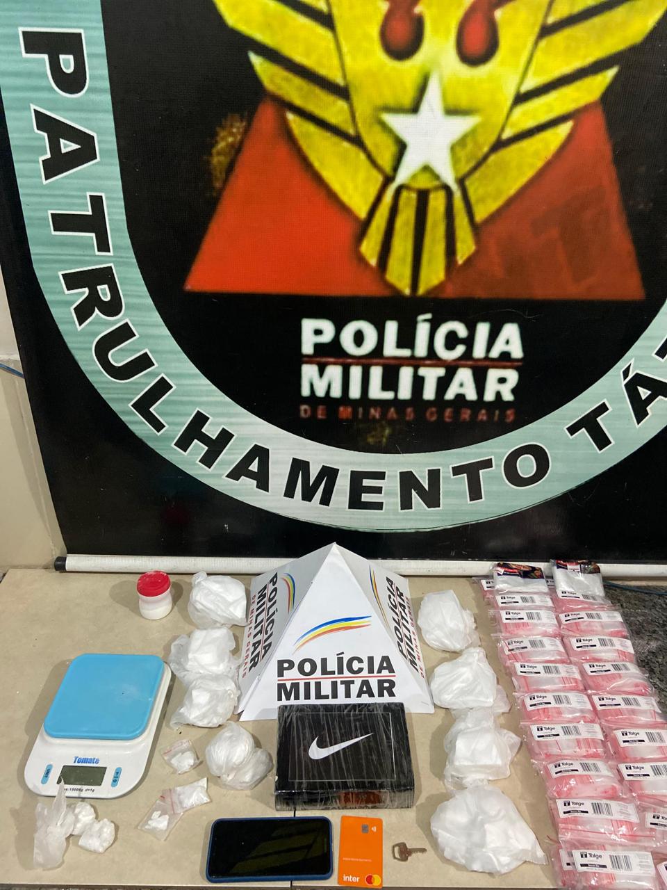 Pasta base de cocaína é apreendida pela PM em Viçosa