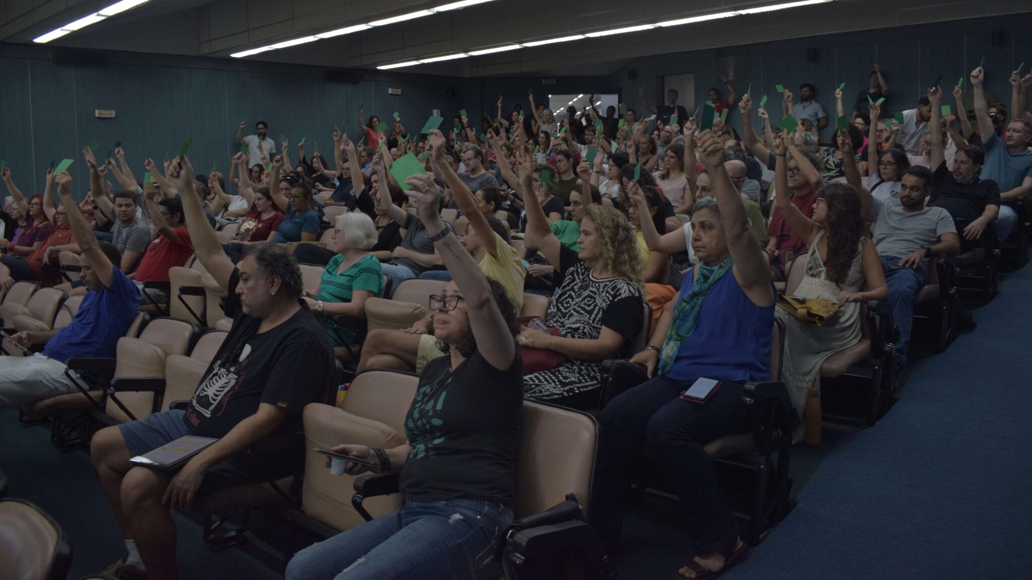 Assembleia dos professores da UFV rejeita proposta do governo
