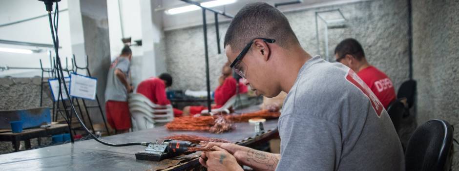 Minas lidera ranking nacional de empresas que empregam presos