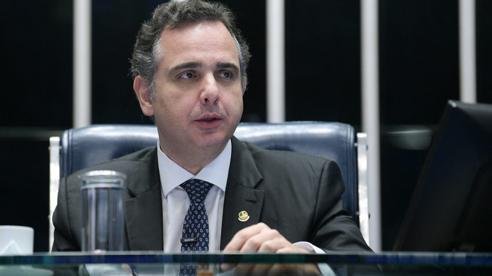 Senado criminaliza porte de qualquer droga em qualquer quantidade