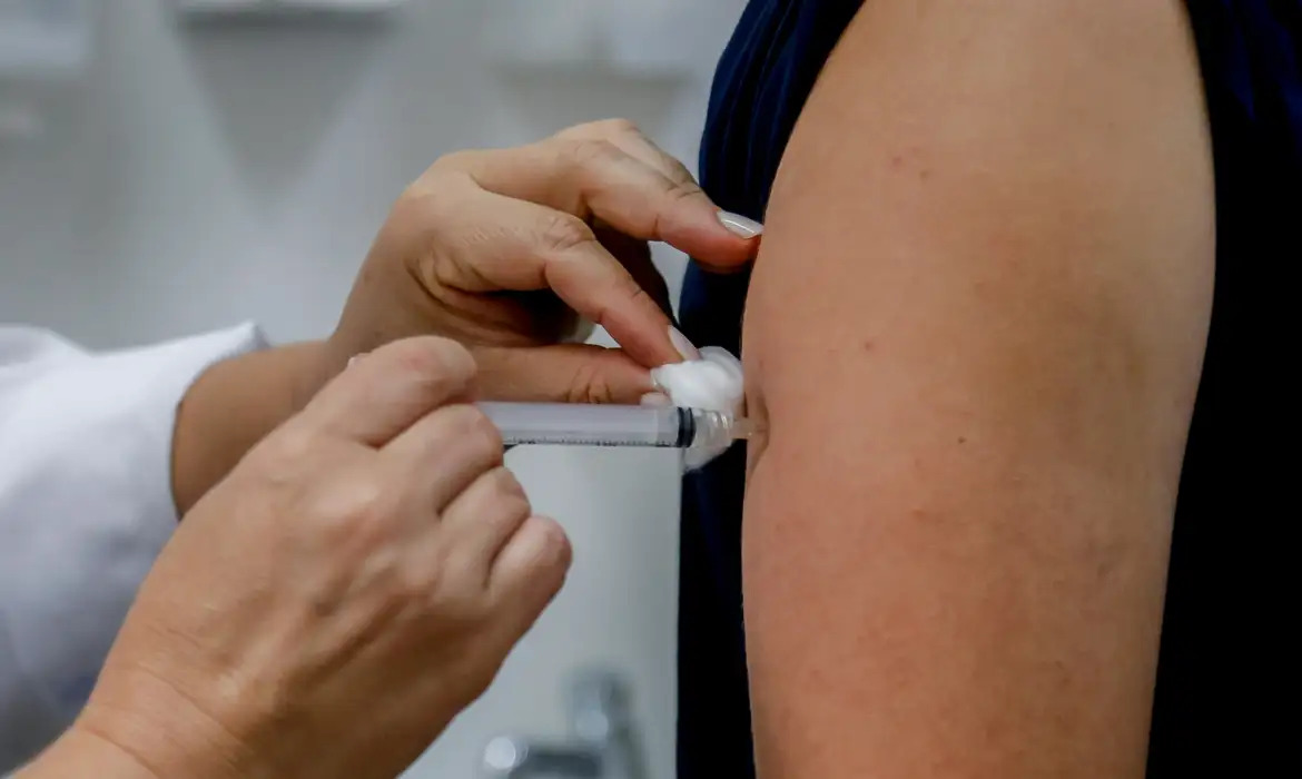 Vacina contra a dengue será distribuída a mais 625 municípios: Viçosa segue fora da lista