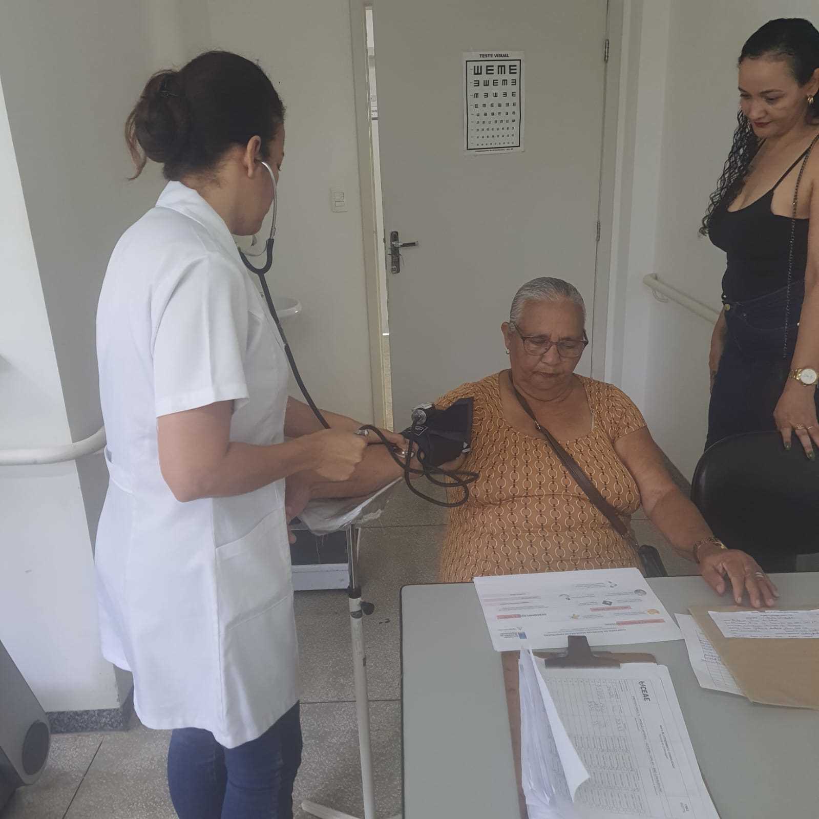 CEAE de Viçosa promove campanha sobre pressão alta