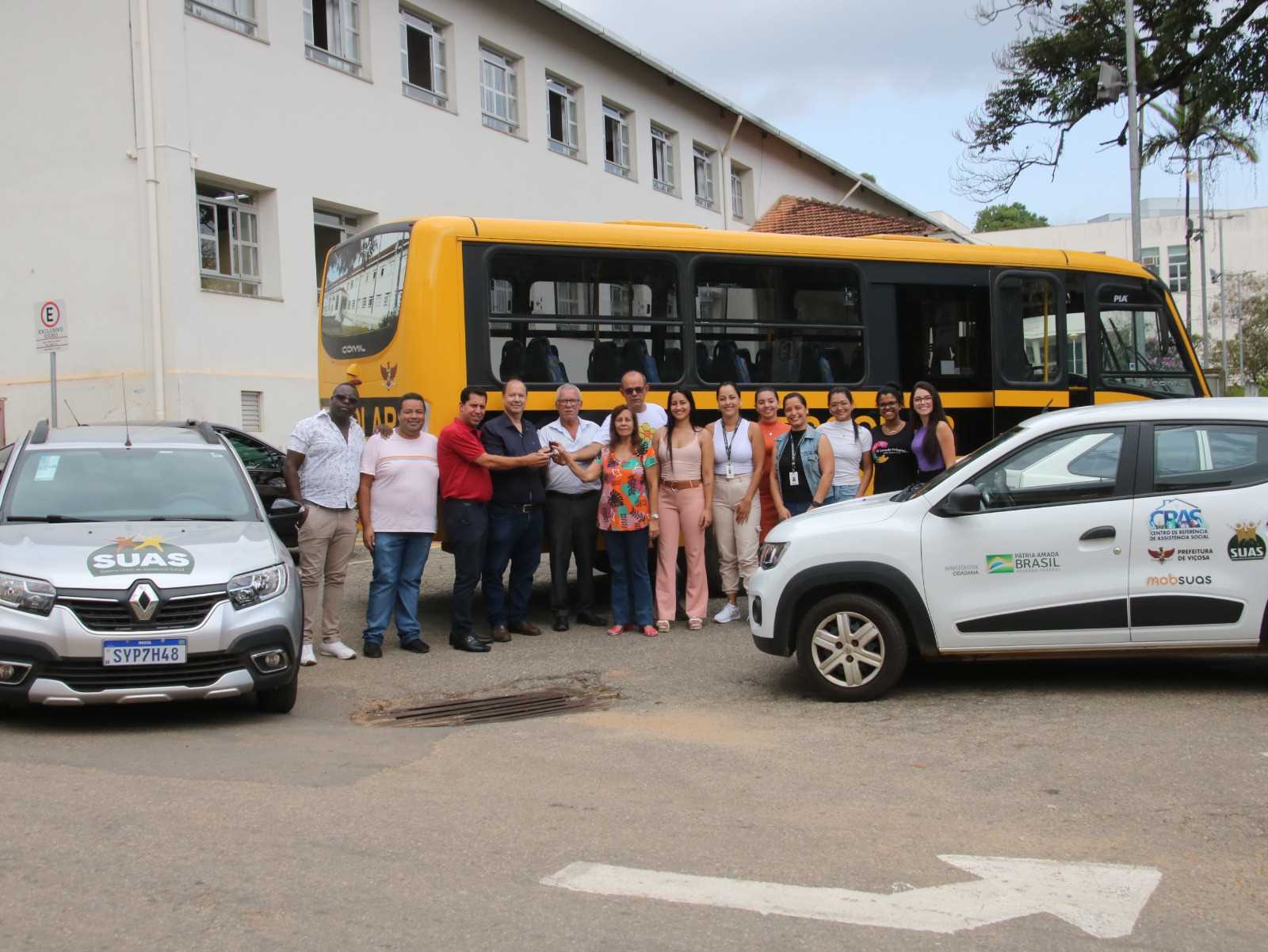 Prefeitura de Viçosa recebe 3 novos veículos via emenda parlamentar