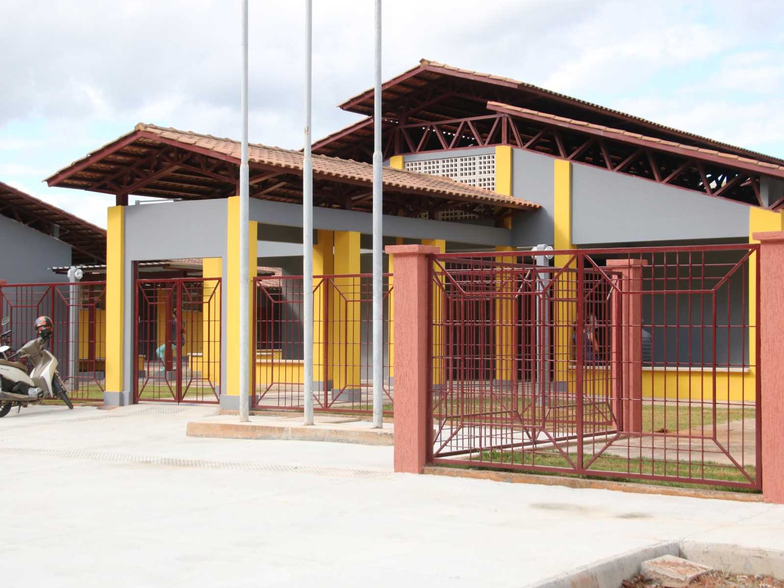 Prefeitura inaugura Escola Municipal Anita Chequer