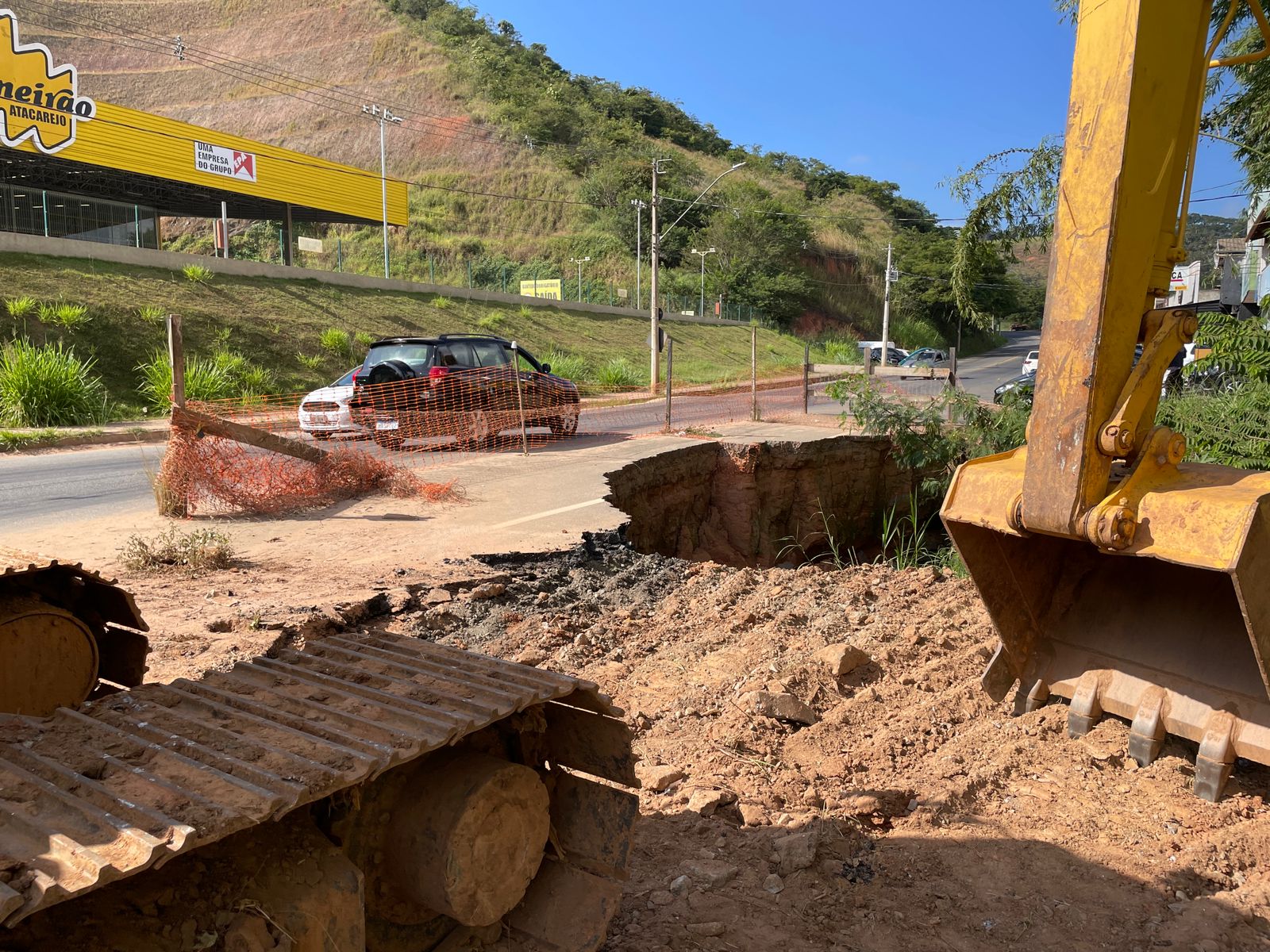 Trevo do Mineirão: Após perícia da Justiça, Prefeitura vai realizar obras em cratera