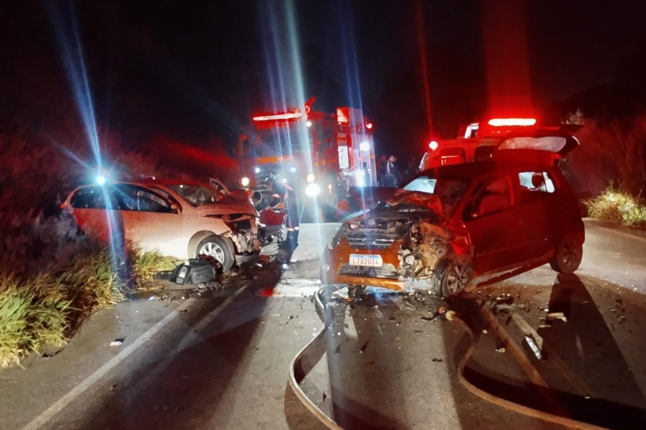 Após fugir da PM em Ponte Nova, homem causa acidente em Viçosa