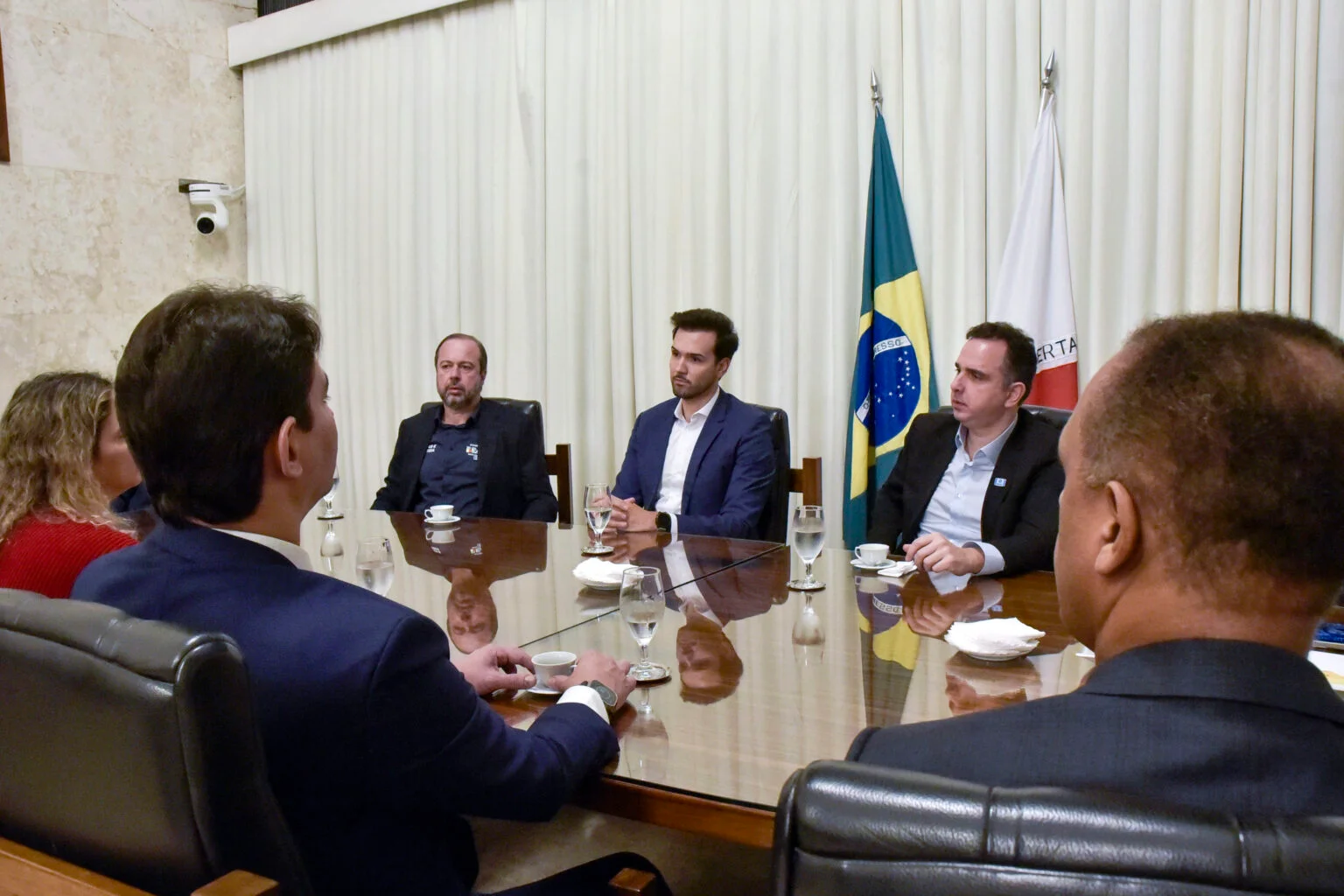 Rodrigo Pacheco e Tadeu Leite debatem resolução da dívida de Minas com a União