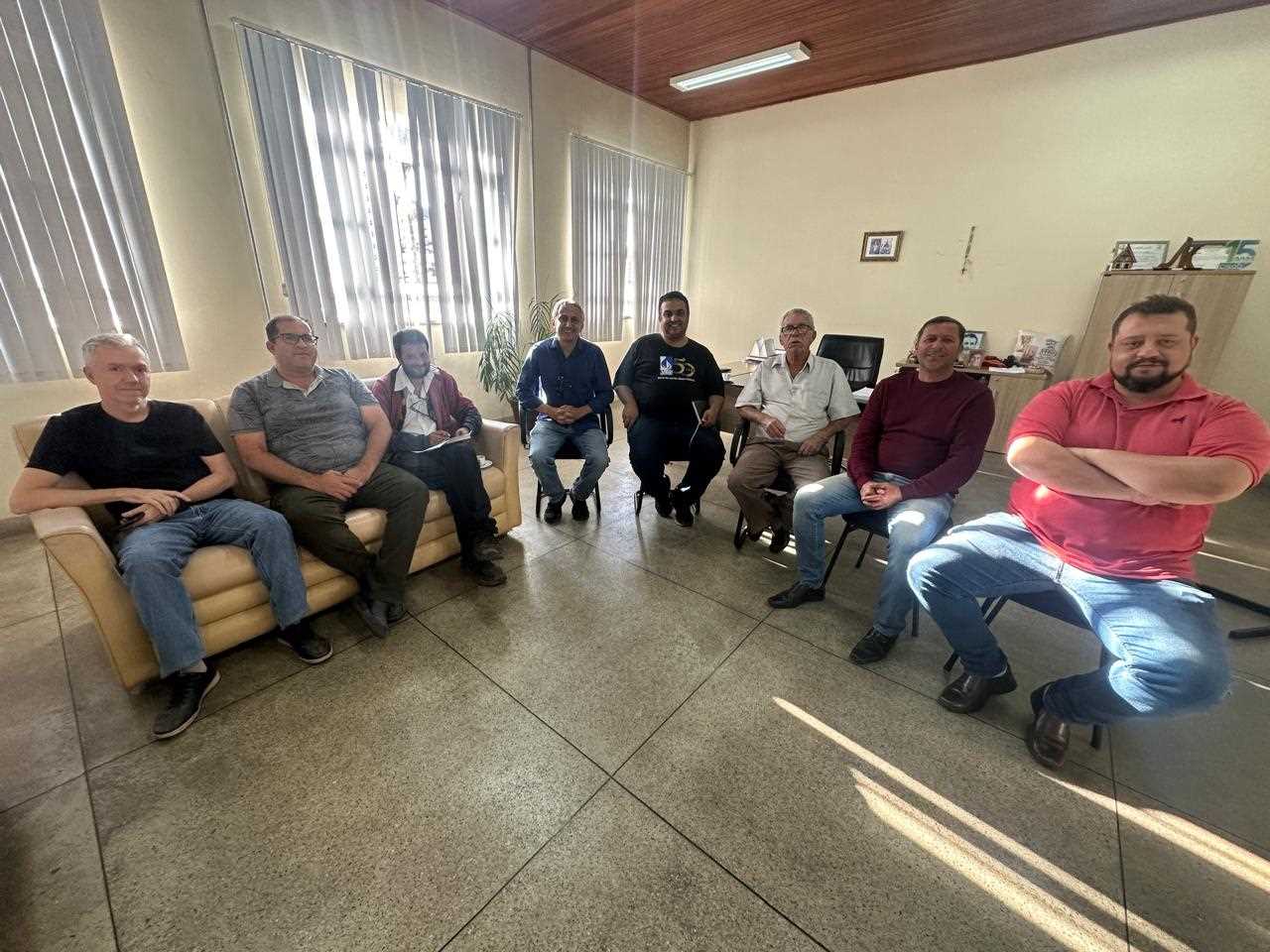 Prefeitura de Viçosa e Casa do Empresário discutem sobre evento “Minas ao Luar”