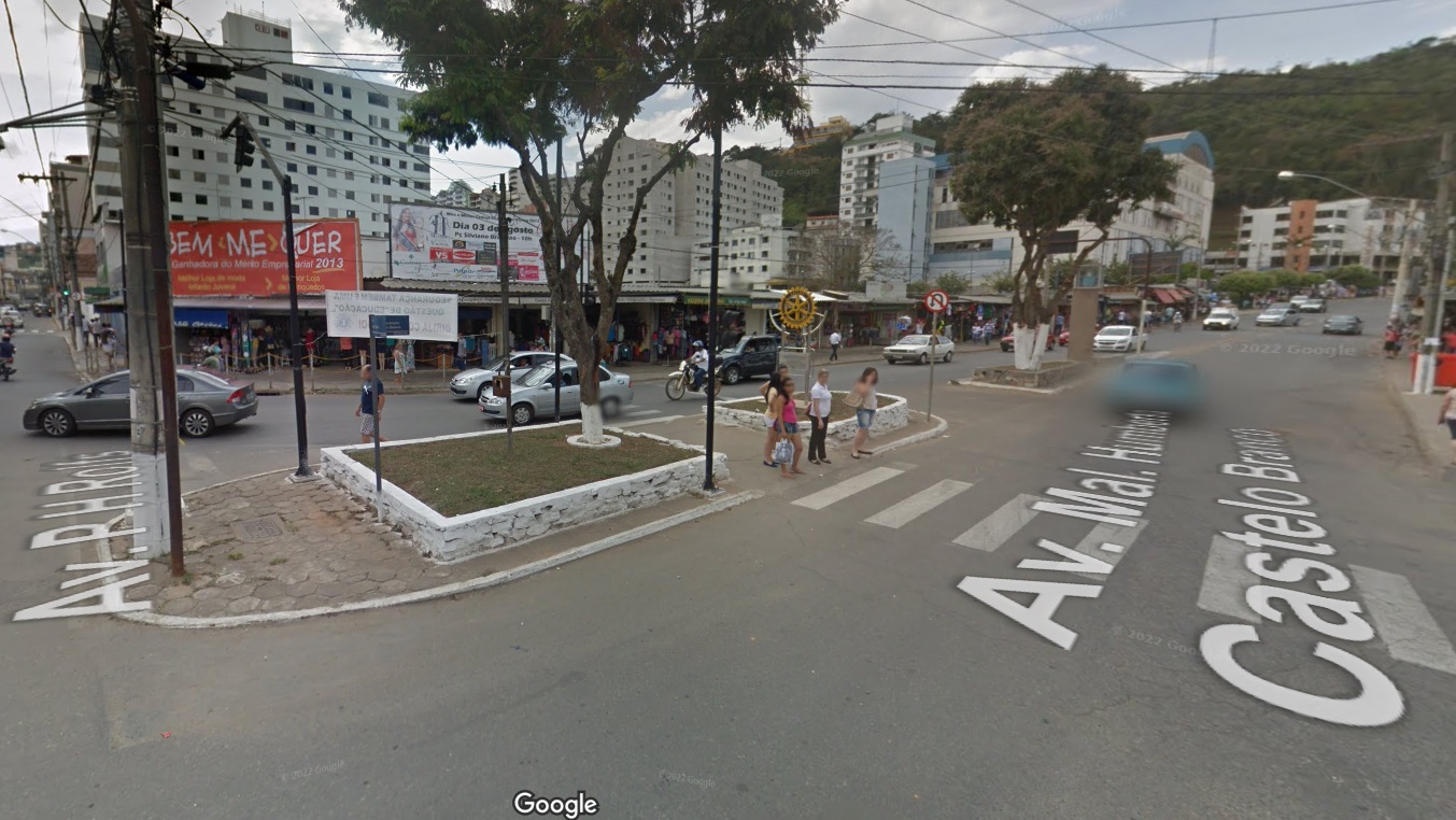 Homem de 60 anos é atropelado por ônibus no centro de Viçosa