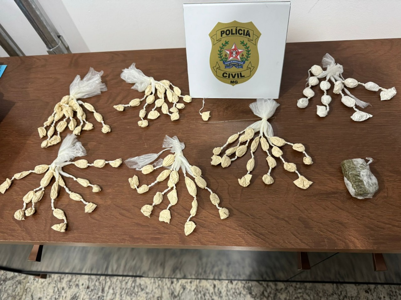 Polícia Civil prende suspeitos de homicídio em Muriaé