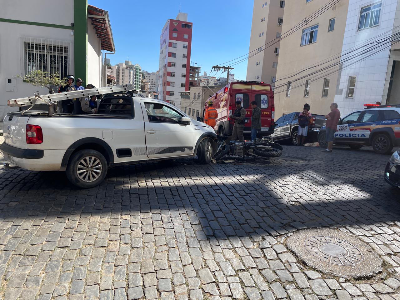 Viçosa: Acidente na Gomes Barbosa deixa homem ferido