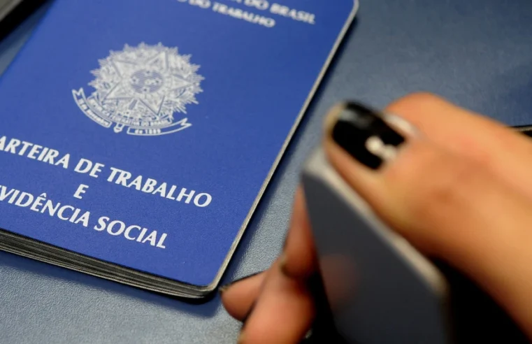 IBGE: Desemprego recua a 7,1% no trimestre e bate recorde de 2014