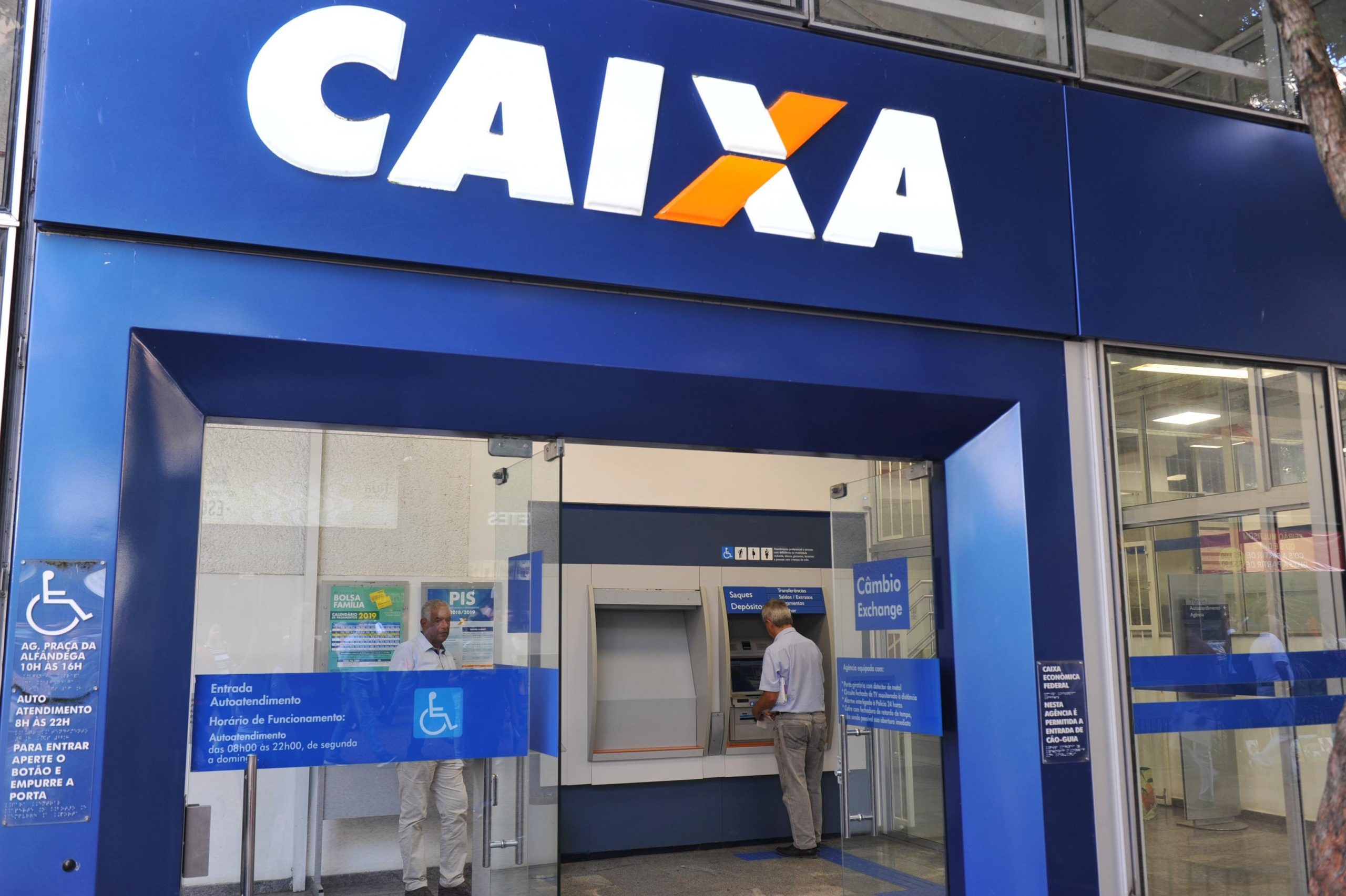 Ex-funcionária da Caixa é acusada de fraudar saques de R$200 mil, na Zona da Mata