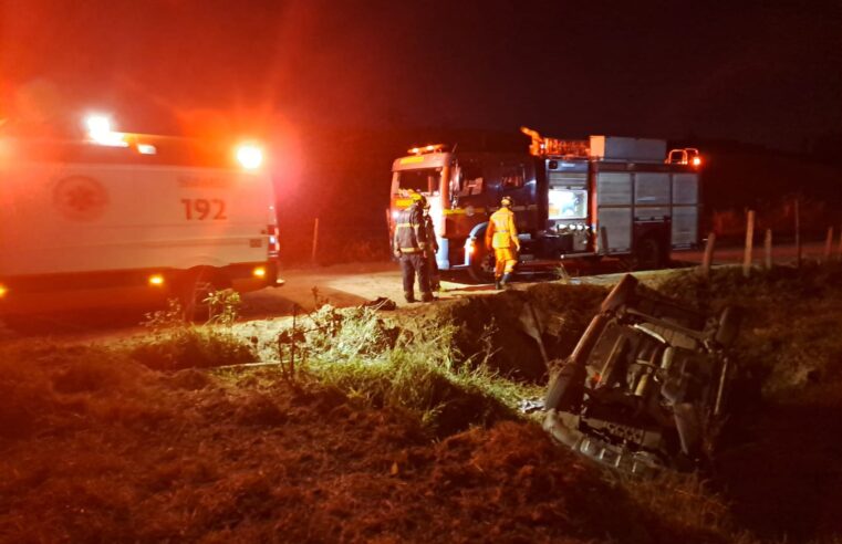 Bombeiros de Viçosa atuam em acidente em São Geraldo