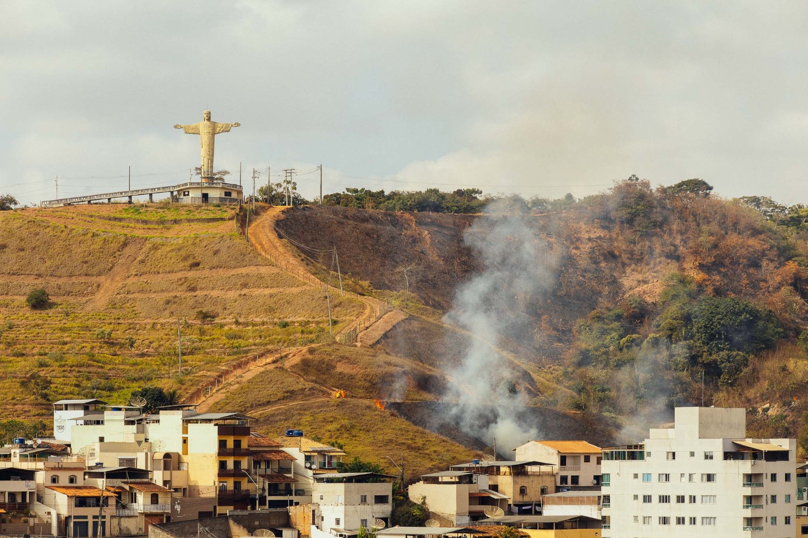 Incêndio no Parque do Cristo de Viçosa é contido