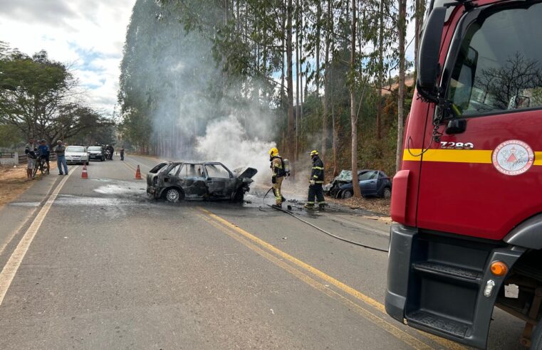 Colisão entre veículos resulta em incêndio na rodovia Coimbra/Ervália