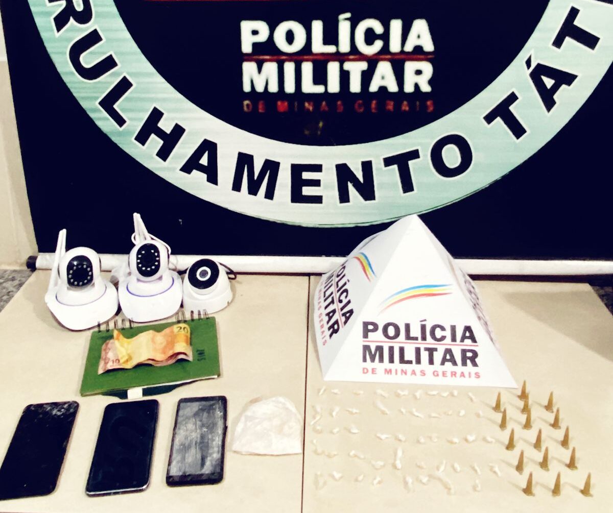 PM prende três por tráfico de drogas no Laranjal