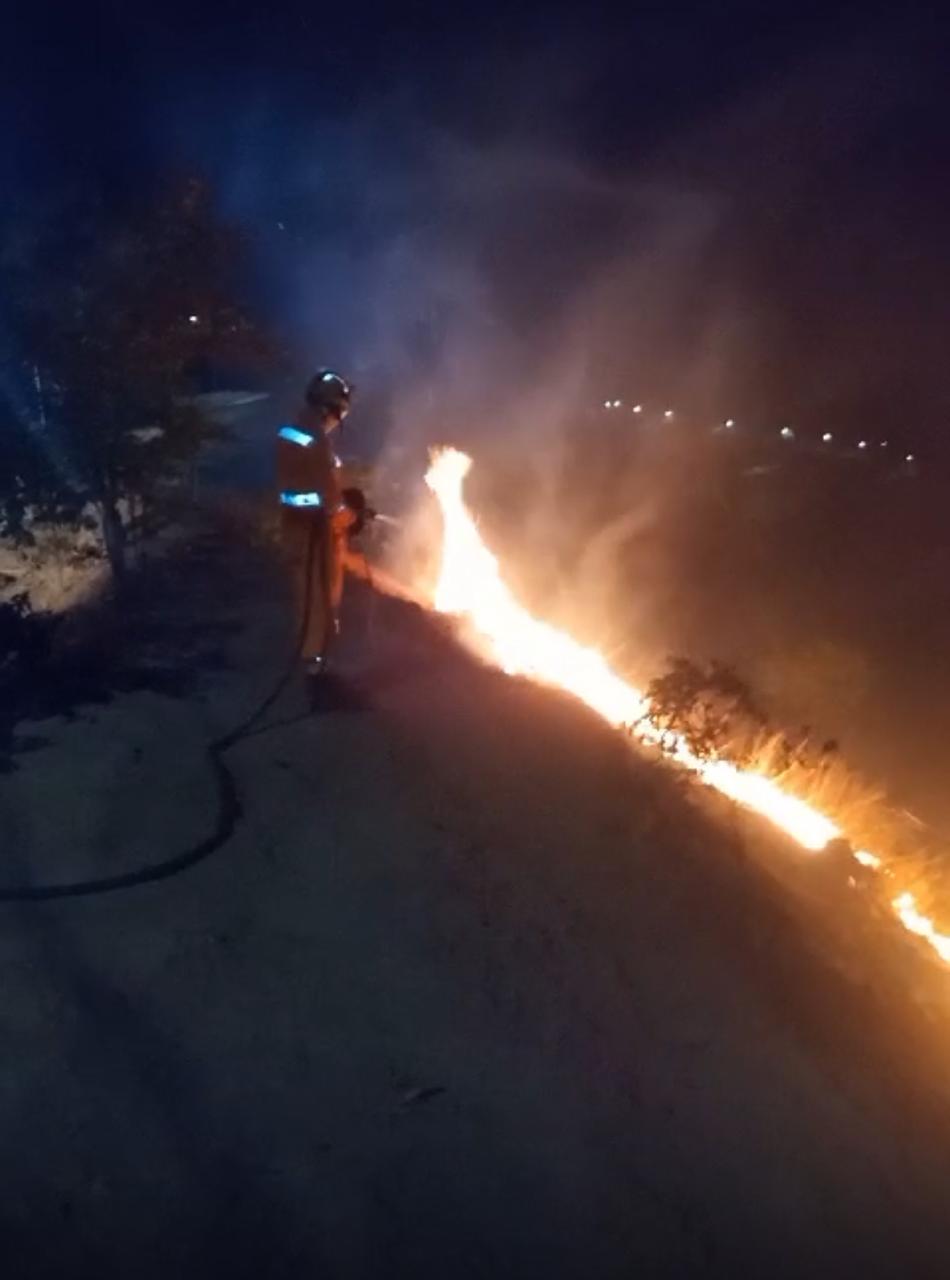 Incêndio atinge vegetação no Parque do Cristo em Viçosa